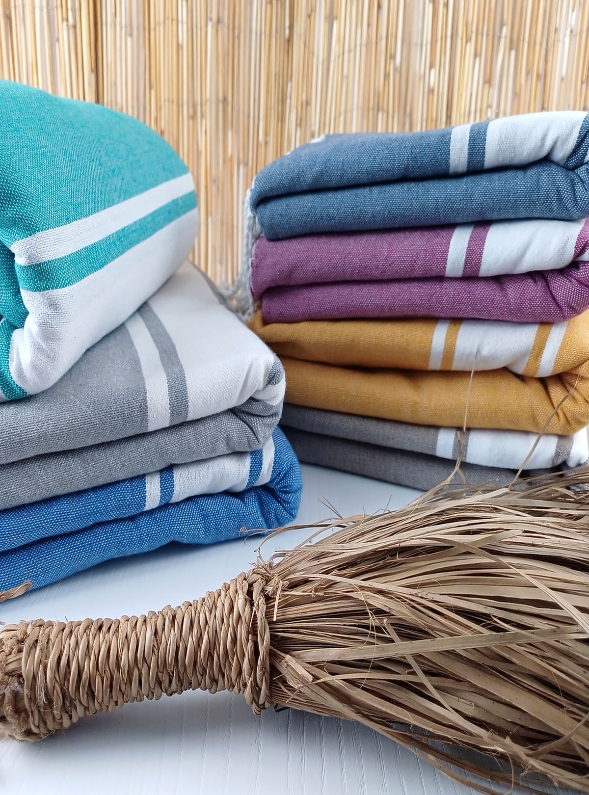 Fouta de 2 x 2 metros, ideal para una pareja en la playa, o también como mantel, manta y toalla de picnic.